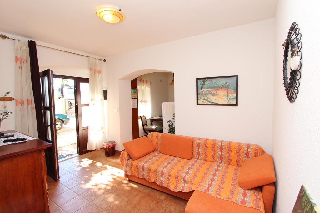 Apartments Giorgia ロヴィニ エクステリア 写真